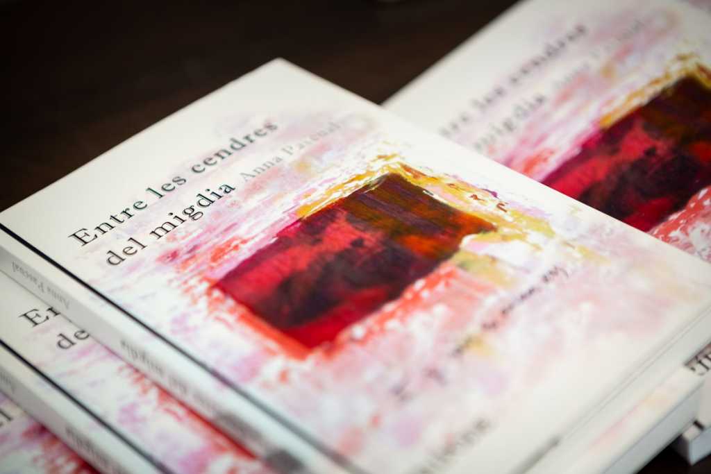 Presentació del llibre "Entre les cendres del migdia" d'Anna Pascual