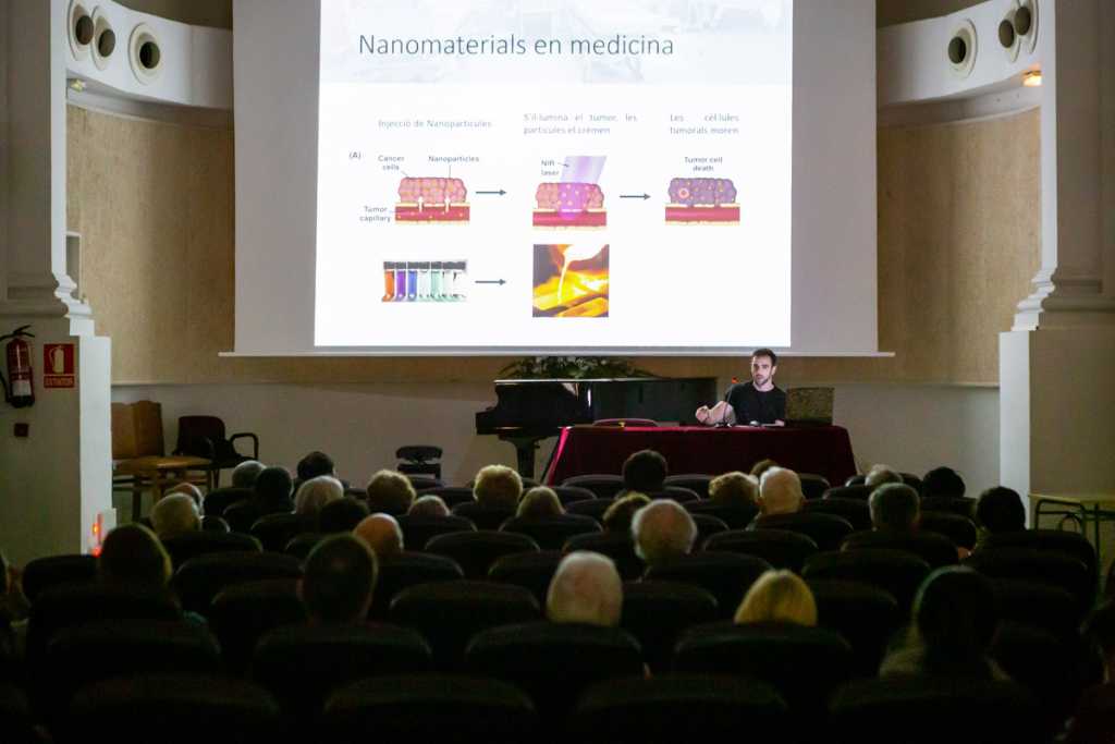 Conferència "Nanotecnologia: què és i com ens afecta" a càrrec d'Albert Grau