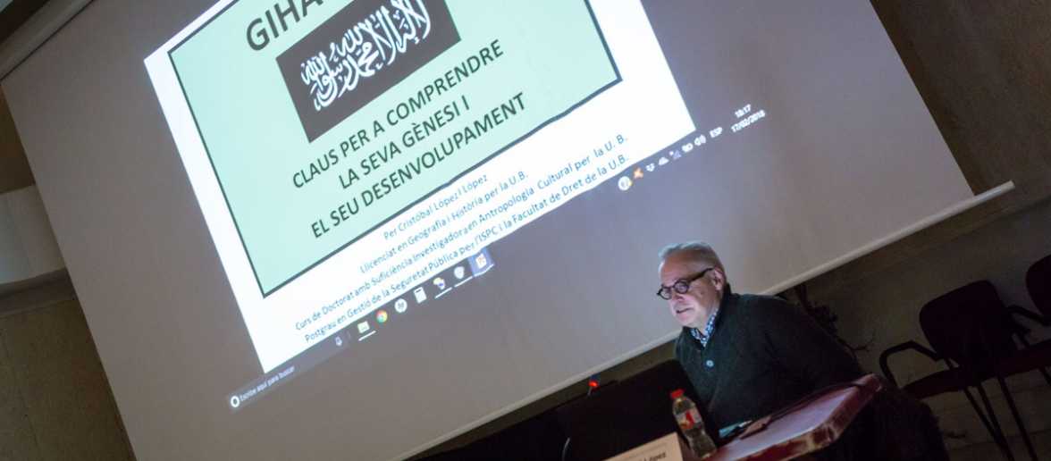 Conferència "Gihadisme: claus per a comprendre la seva gènesi i el seu desenvolupament" a càrrec de Cristóbal López.