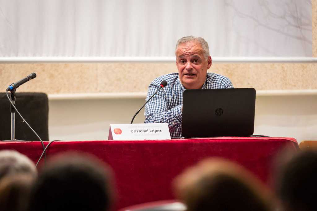 Conferència "Jocs de Trons: Els fonaments de la nació catalana i de la nació espanyola." a càrrec de Cristóbal López