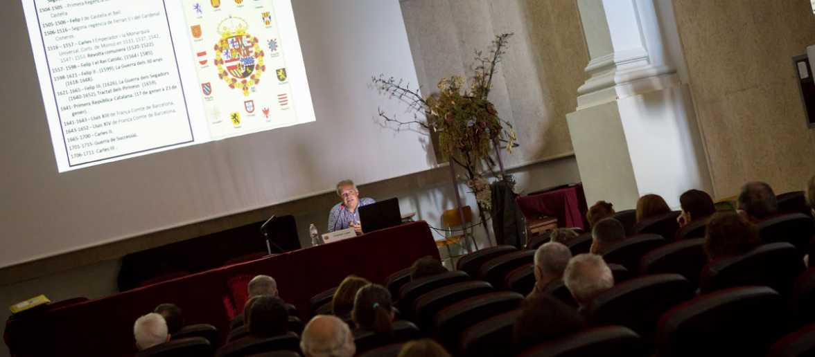 Conferència "Jocs de Trons: Els fonaments de la nació catalana i de la nació espanyola." a càrrec de Cristóbal López