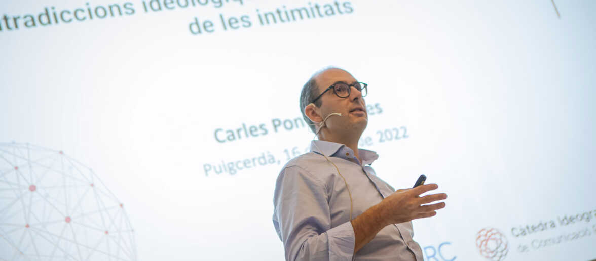 Carles Pont durant la conferència