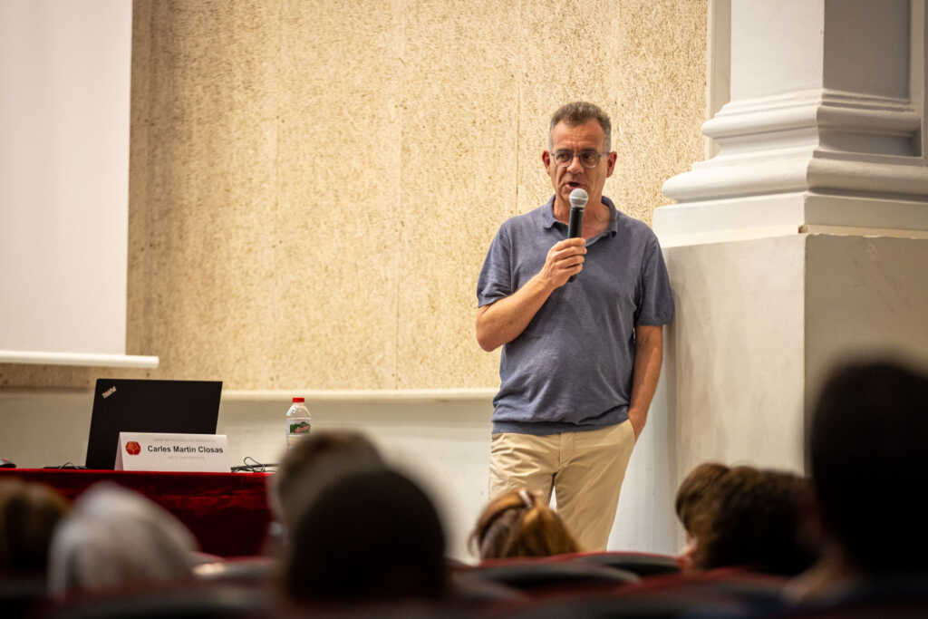 Carles Martin i Closas durant la conferència