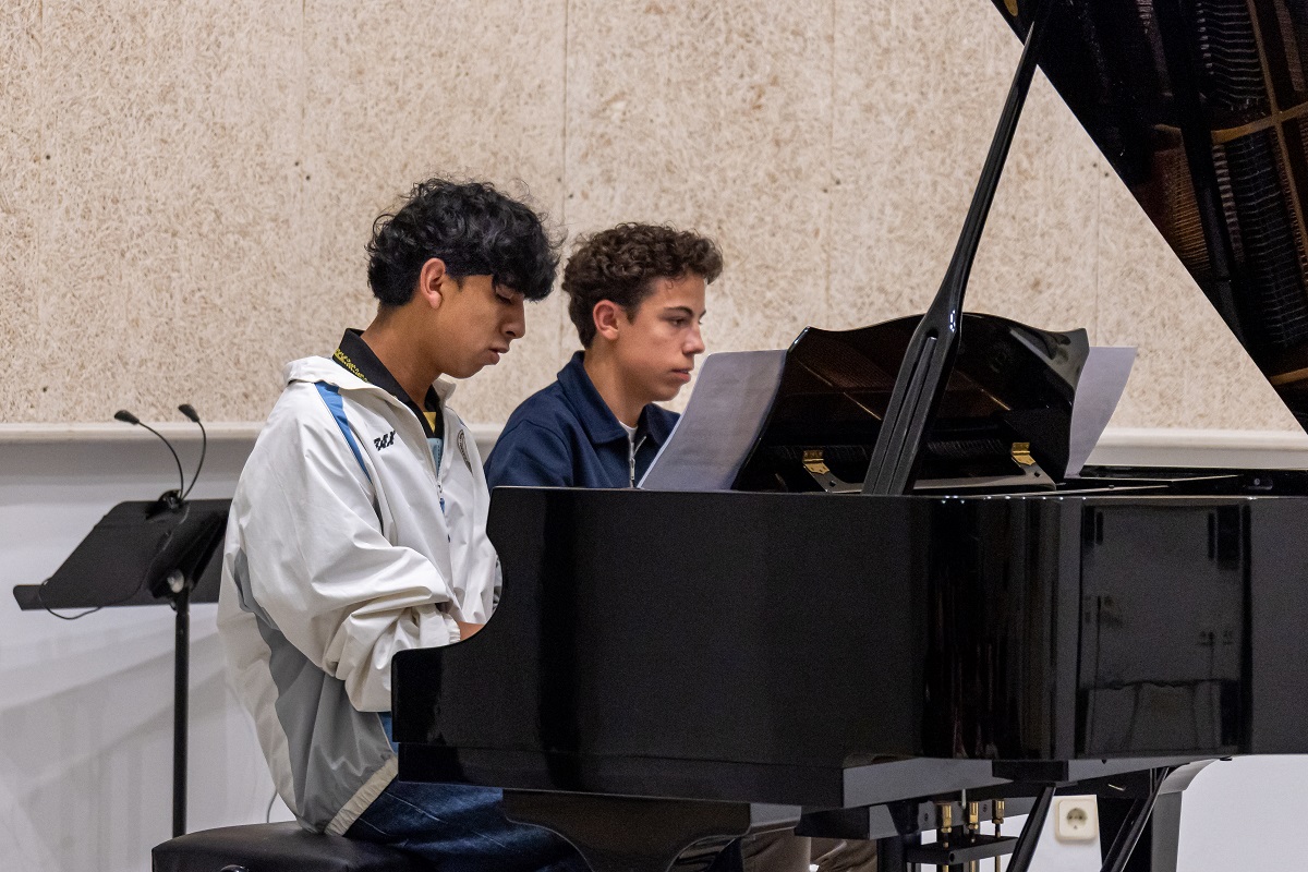 Ezequiel Torrico i Guillem Meya, al piano
